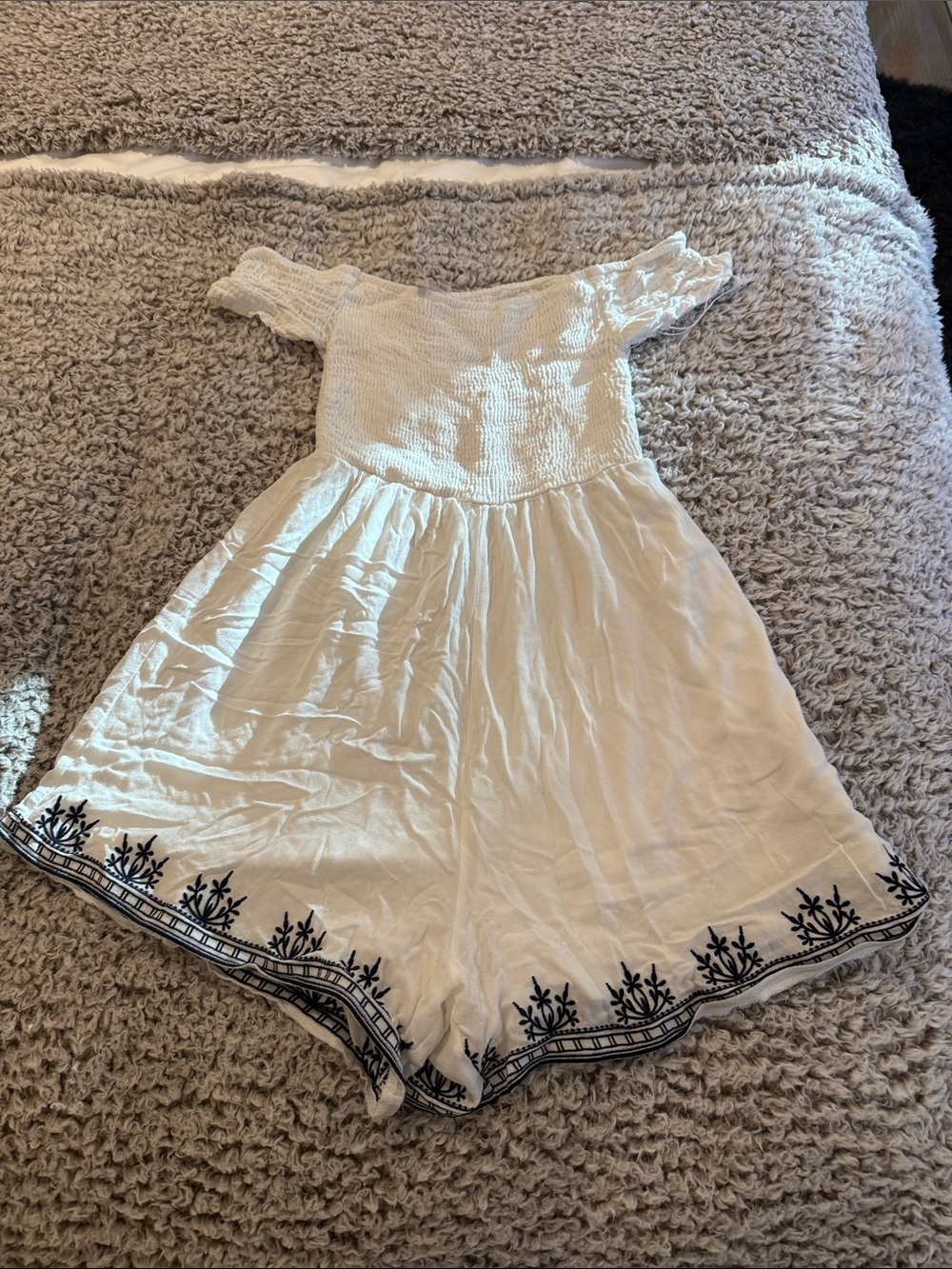 Gianni Bini Cream Textured Off-Shoulder Top